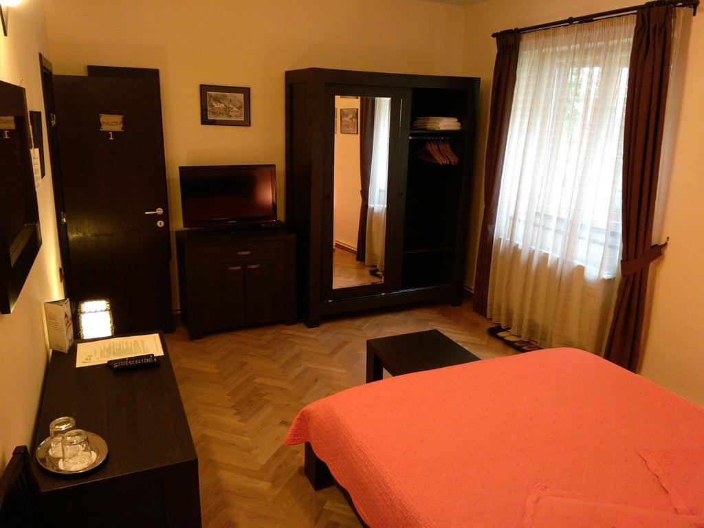 Rami House Central Double Rooms Brašov Pokoj fotografie